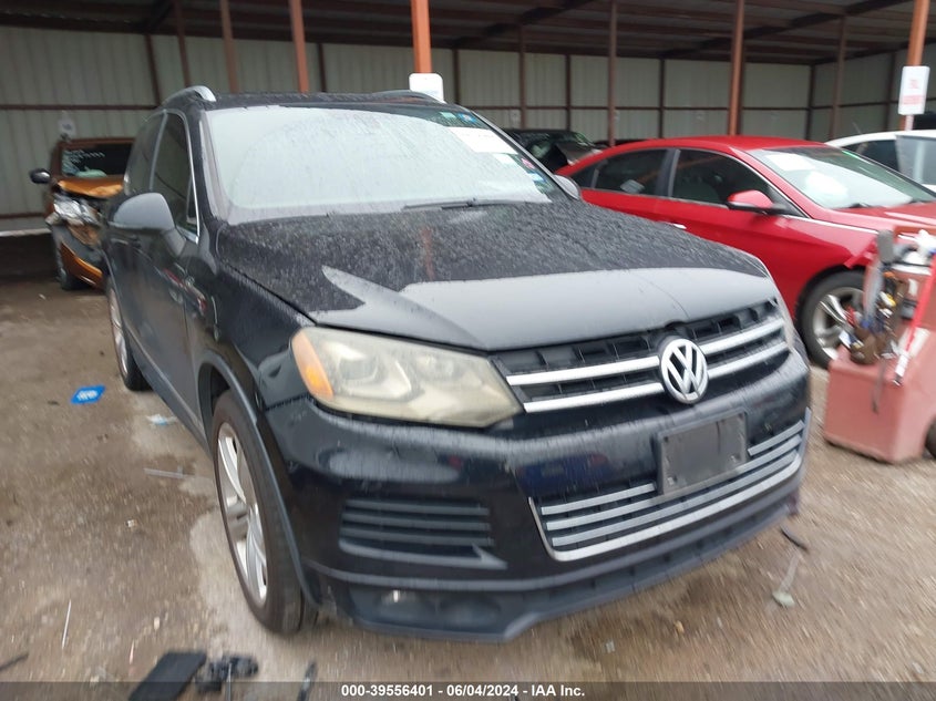 2014 VOLKSWAGEN TOUAREG 3.6L R-LINE - WVGDF9BPXED002817