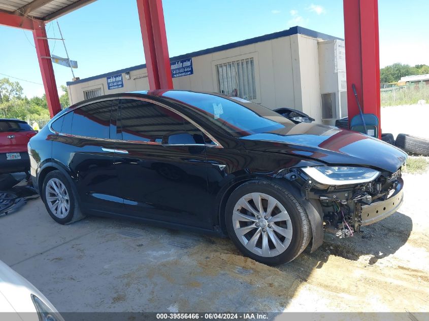 2017 Tesla Model X 100D/75D/90D VIN: 5YJXCDE20HF045671 Lot: 39556466