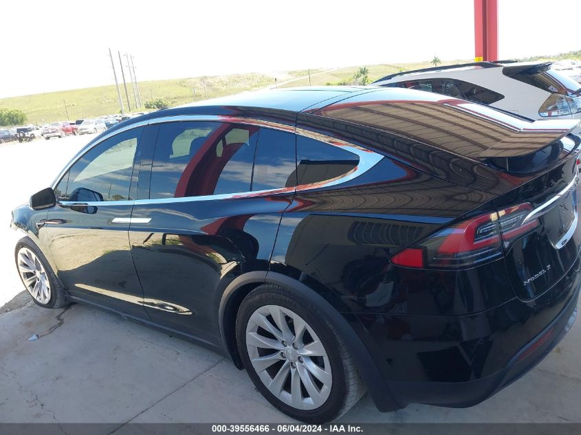 2017 Tesla Model X 100D/75D/90D VIN: 5YJXCDE20HF045671 Lot: 39556466