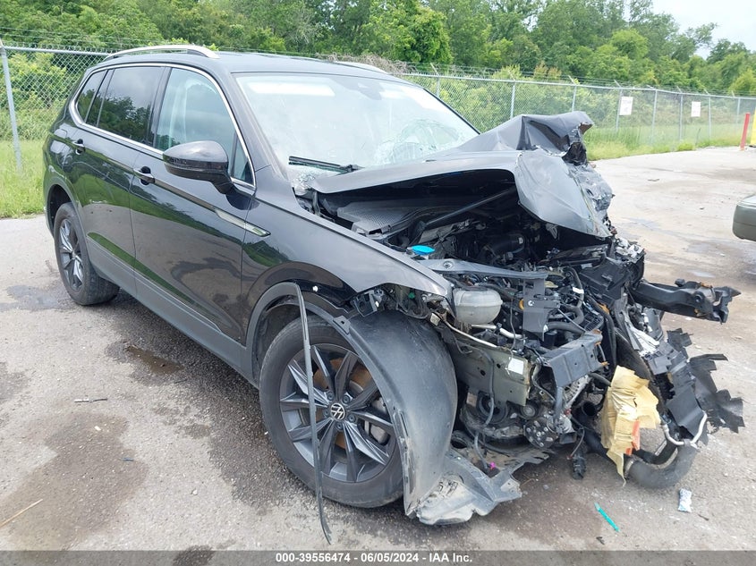 VOLKSWAGEN TIGUAN 2.0T SE