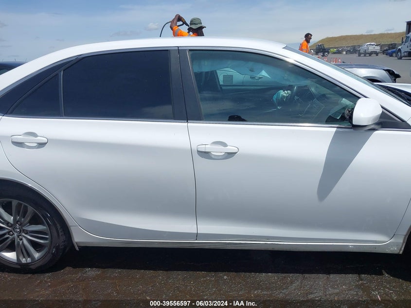 2015 Toyota Camry Se VIN: 4T1BF1FK9FU994683 Lot: 39556597