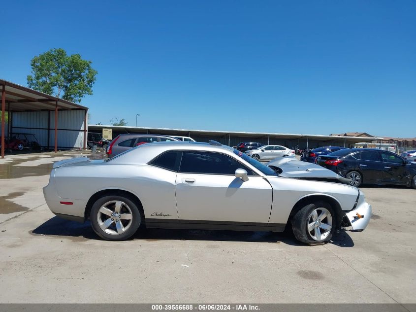 2B3LJ44V89H522473 2009 Dodge Challenger Se