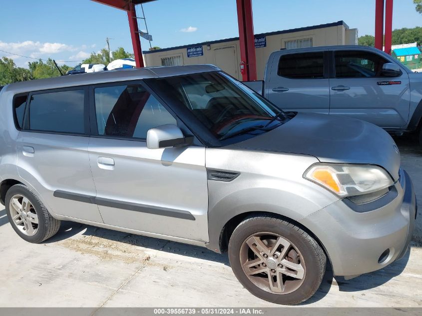 2010 Kia Soul + VIN: KNDJT2A22A7701915 Lot: 39556739