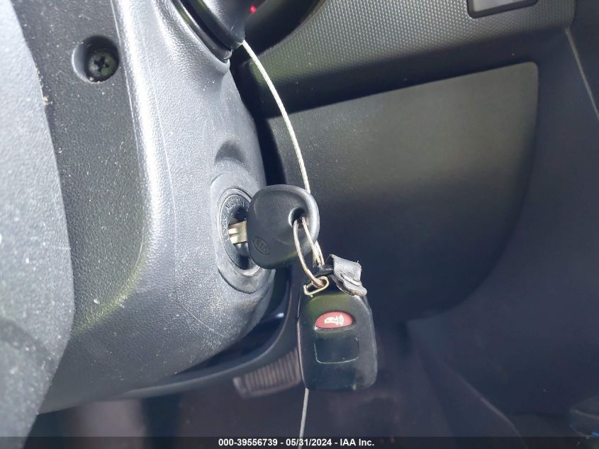 2010 Kia Soul + VIN: KNDJT2A22A7701915 Lot: 39556739