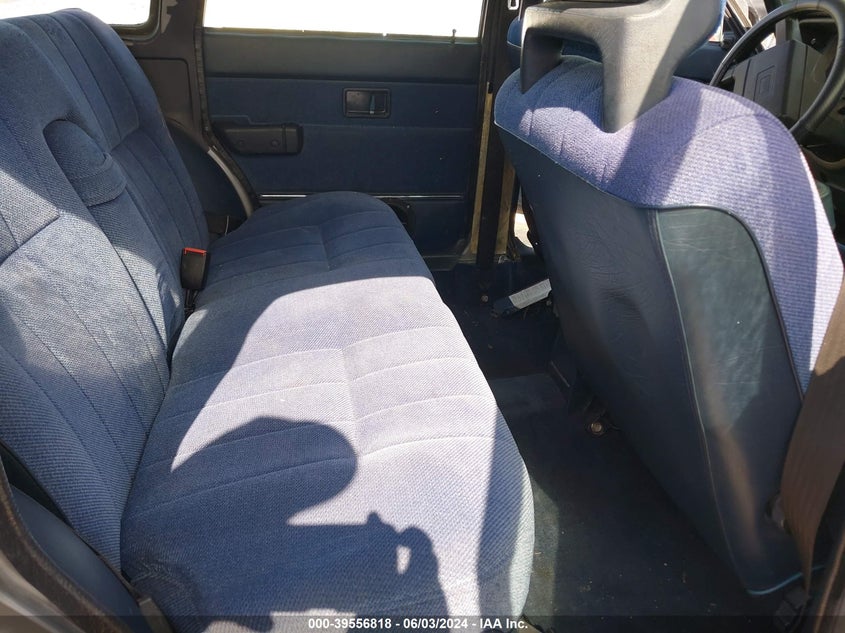 1992 Volvo 240 VIN: YV1AW8806N1924928 Lot: 39556818