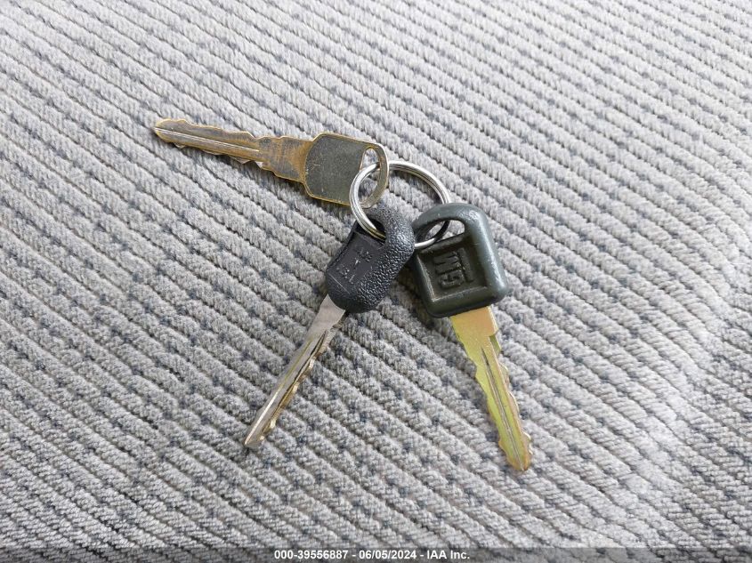 1997 Chevrolet Gmt-400 K1500 VIN: 2GCEK19R7V1150139 Lot: 39556887