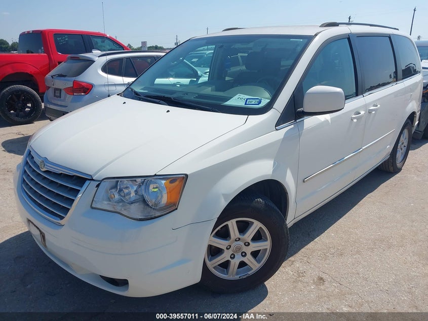 2010 Chrysler Town & Country Touring VIN: 2A4RR5D18AR288641 Lot: 39557011
