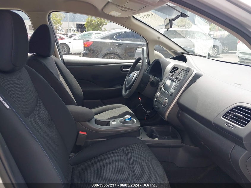 VIN 1N4BZ0CP0HC303934 2017 NISSAN LEAF S