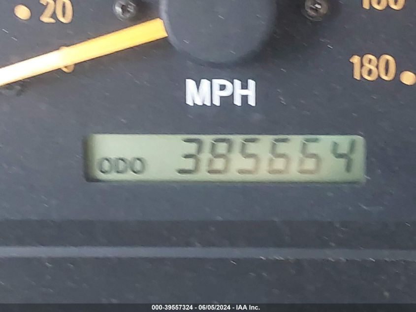 2000 Toyota Tundra Sr5 V8 VIN: 5TBRT3415YS050610 Lot: 39557324