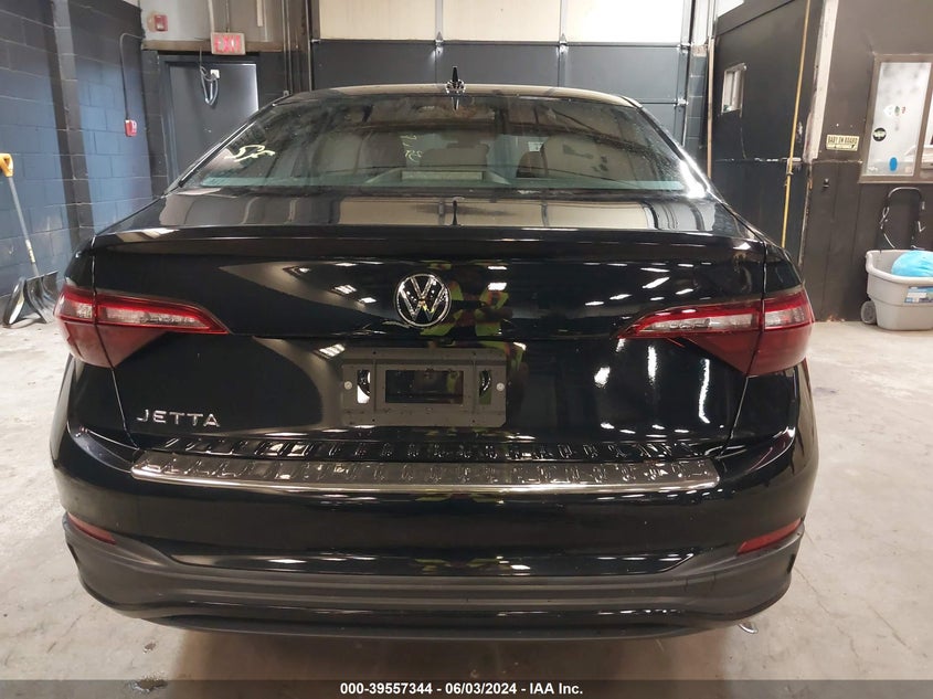 2024 Volkswagen Jetta 1.5T Sport VIN: 3VWBM7BUXRM036517 Lot: 39557344