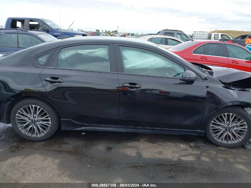 2022 Kia Forte Gt-Line VIN: 3KPF54AD8NE433083 Lot: 39557358