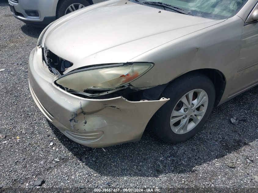 2004 Toyota Camry Le V6 VIN: 4T1BF32K74U577643 Lot: 39557457