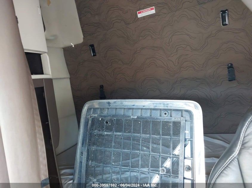 2016 Volvo Vn Vnl VIN: 4V4NC9EH1GN954547 Lot: 39557592