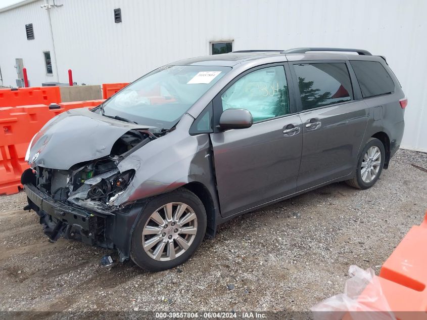 5TDDZ3DC0HS148820 2017 TOYOTA SIENNA - Image 2