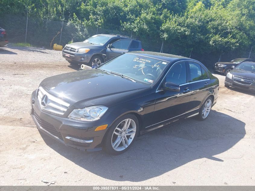 2012 Mercedes-Benz C 300 Luxury 4Matic/Sport 4Matic VIN: WDDGF8BB5CR213672 Lot: 39557831