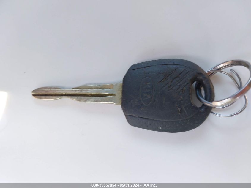 2005 Kia Sedona Ex/Lx VIN: KNDUP132756679303 Lot: 39557854