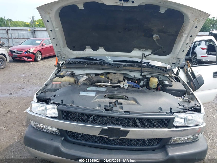 2002 Chevrolet Silverado 3500 Ls VIN: 1GCJK33102F122734 Lot: 39558621