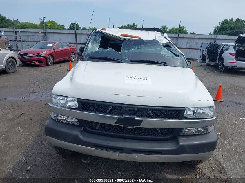 2002 Chevrolet Silverado 3500 Ls VIN: 1GCJK33102F122734 Lot: 39558621