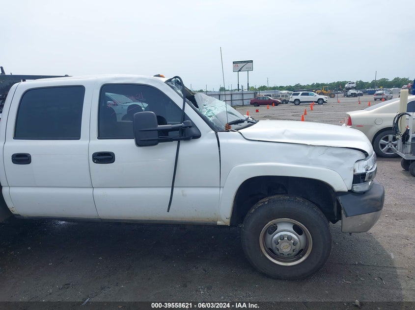 2002 Chevrolet Silverado 3500 Ls VIN: 1GCJK33102F122734 Lot: 39558621