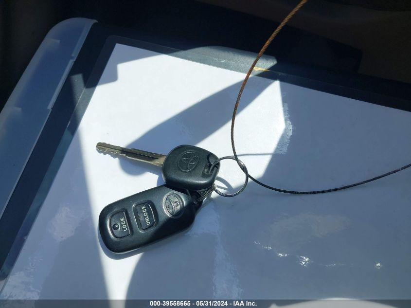 2005 Toyota Corolla Le VIN: 1NXBR32E95Z559213 Lot: 39558665