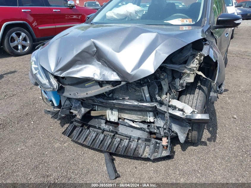 2017 Nissan Sentra Sr VIN: 3N1AB7AP1HY269695 Lot: 39558911