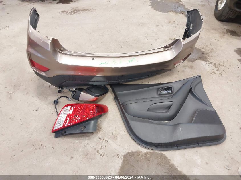 2018 Chevrolet Trax Ls VIN: 3GNCJNSB2JL298634 Lot: 39558925