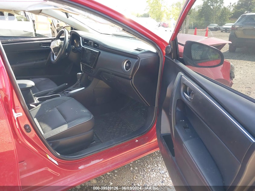VIN 2T1BURHE9KC235782 2019 TOYOTA COROLLA XLE
