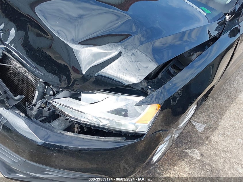 2012 Volkswagen Jetta 2.5L Se VIN: 3VWDX7AJ4CM387227 Lot: 39559174