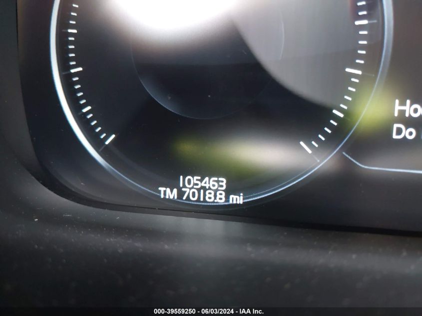 2018 Volvo Xc60 T5 Momentum VIN: YV4102RK7J1030612 Lot: 39559250