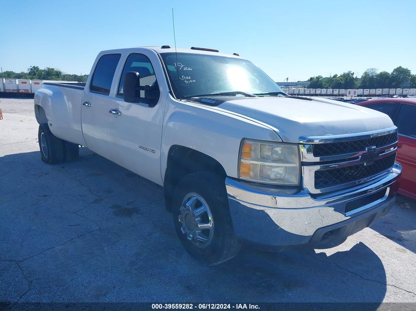 2011 Chevrolet Silverado 3500Hd Work Truck white truck diesel 1GC4KZC80BF114453 photo #1
