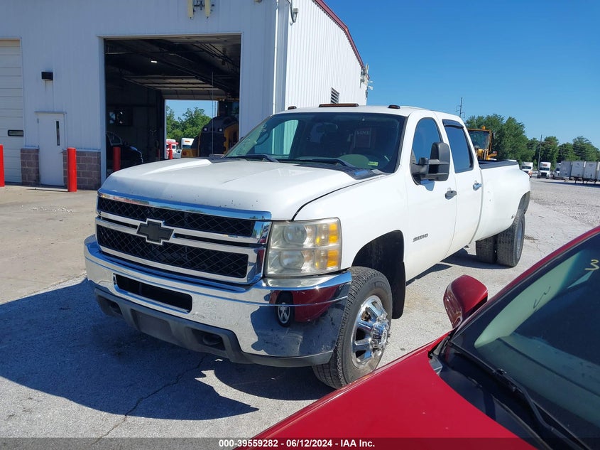 2011 Chevrolet Silverado 3500Hd Work Truck white truck diesel 1GC4KZC80BF114453 photo #3