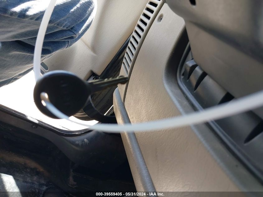 2004 Jeep Wrangler Sahara VIN: 1J4FA59S94P720297 Lot: 39559405