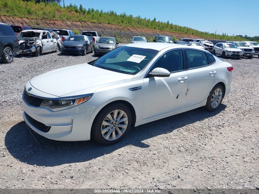 Vin: 5xxgt4l39jg256186, lot: 40045390, kia optima lx 20182