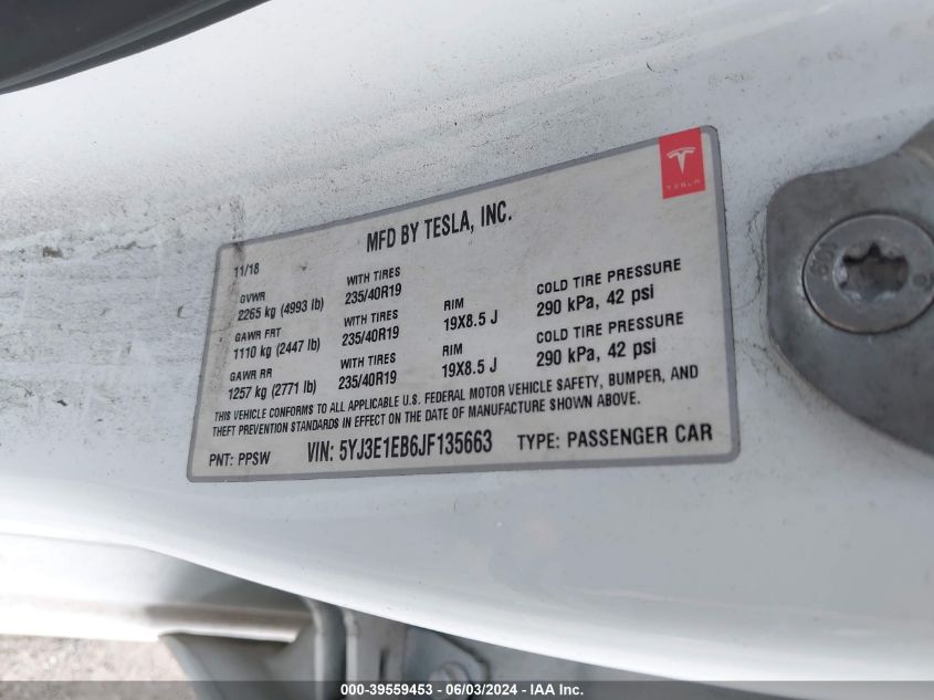 2018 Tesla Model 3 Long Range/Performance VIN: 5YJ3E1EB6JF135663 Lot: 39559453