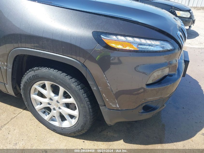 2017 Jeep Cherokee Latitude 4X4 VIN: 1C4PJMCS1HW590038 Lot: 39559458