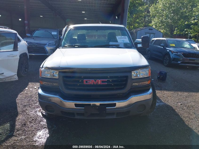 2004 GMC Sierra 2500Hd Work Truck VIN: 1GTHC24204E339481 Lot: 39559505