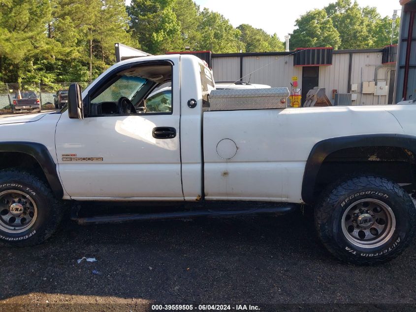 2004 GMC Sierra 2500Hd Work Truck VIN: 1GTHC24204E339481 Lot: 39559505