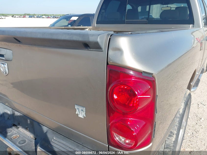 2008 Dodge Ram 1500 Slt VIN: 1D7HA182X8J235318 Lot: 39559572