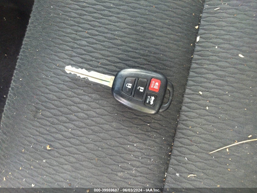 2017 Toyota Corolla Le VIN: 2T1BURHE7HC872565 Lot: 39559687