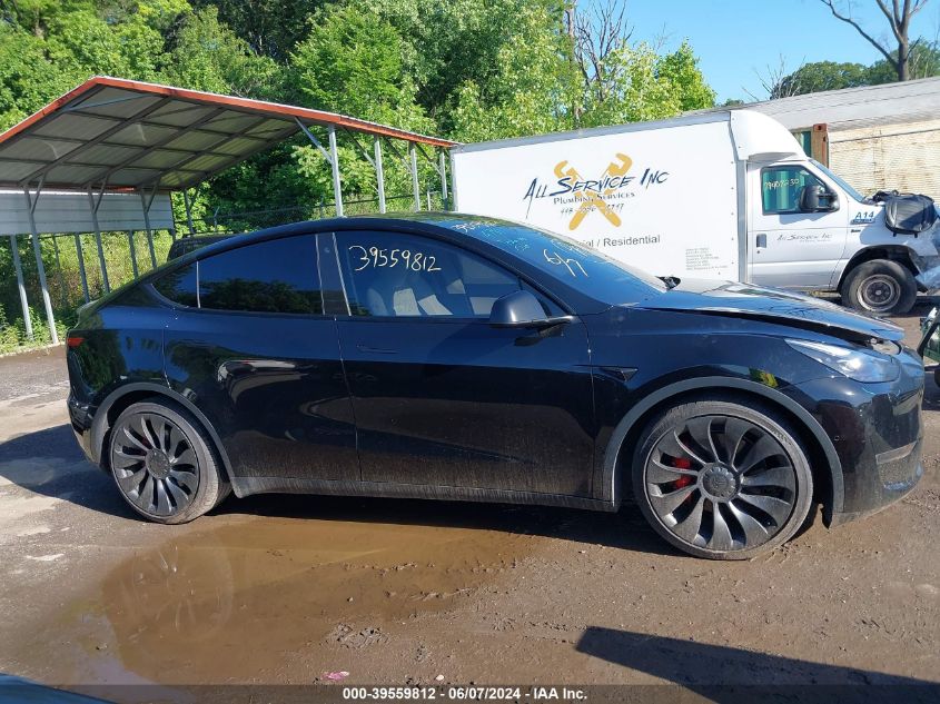 2022 Tesla Model Y Performance Dual Motor All-Wheel Drive VIN: 7SAYGDEF3NF376612 Lot: 39559812