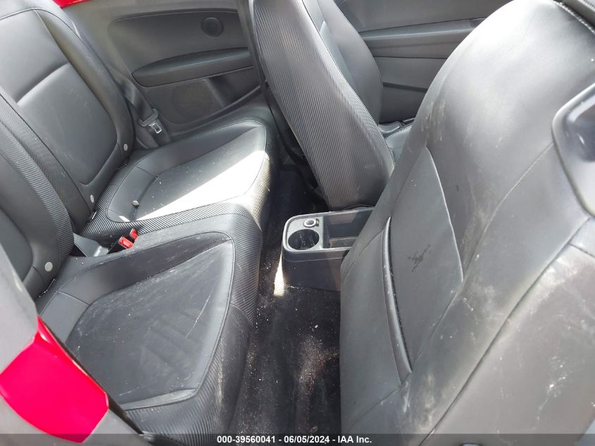 2012 Volkswagen Beetle 2.5L VIN: 3VWJP7AT9CM639901 Lot: 39560041