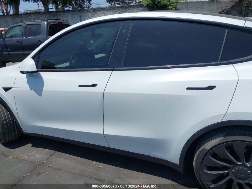 2022 TESLA MODEL Y - 7SAYGDEF2NS342094