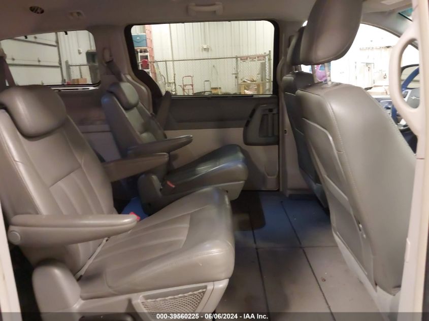 2008 Chrysler Town & Country Touring VIN: 2A8HR54P18R822281 Lot: 39560225