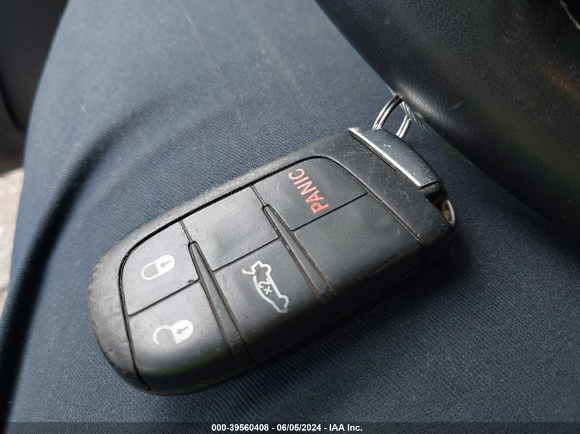 2015 Chrysler 300 Limited VIN: 2C3CCAAG3FH756517 Lot: 39560408