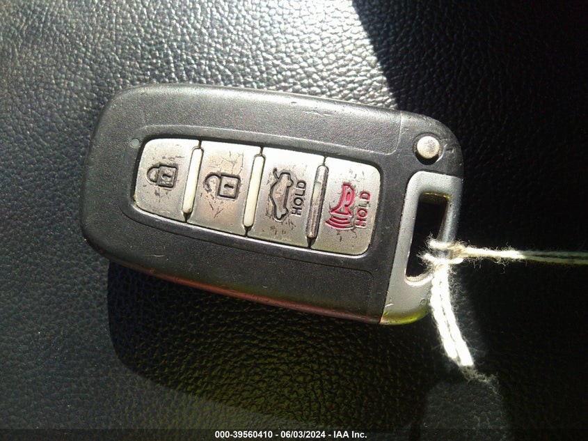 2013 Hyundai Elantra Limited VIN: 5NPDH4AE6DH228234 Lot: 39560410