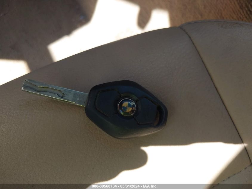 2004 BMW 325I VIN: WBAET37424NJ82815 Lot: 39560734