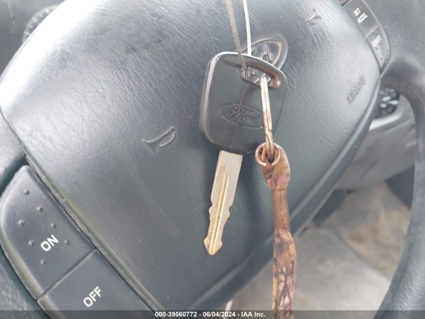 2000 Ford F-150 Work Series/Xl/Xlt VIN: 1FTZF1726YNB76245 Lot: 39560772