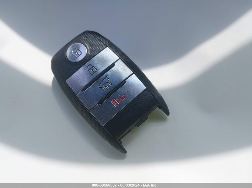 2015 Kia Sorento Limited V6 VIN: 5XYKWDA73FG643925 Lot: 39560837