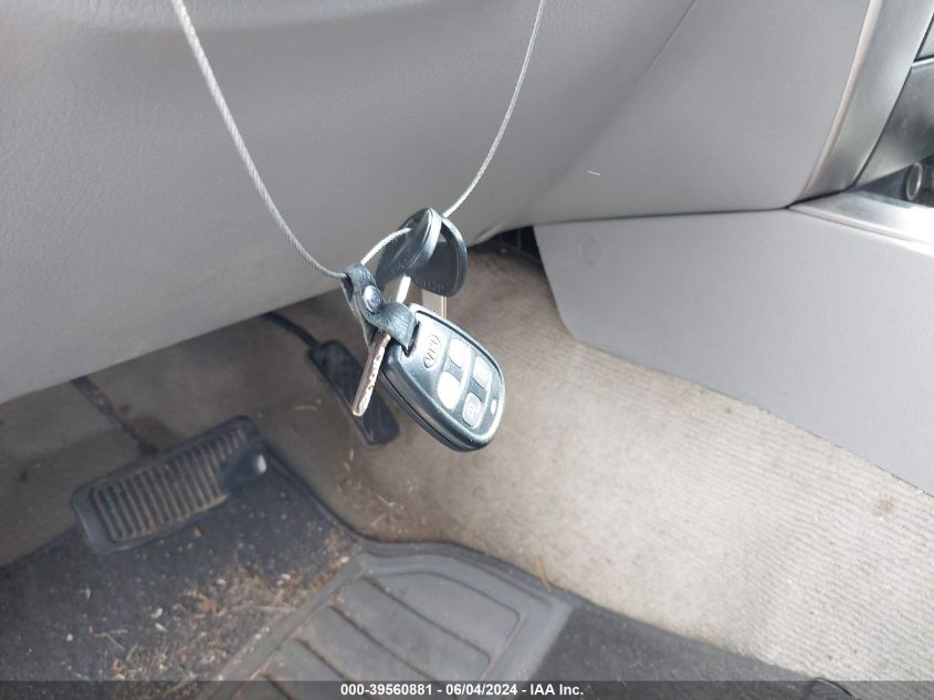 2005 Kia Sorento Ex/Lx VIN: KNDJD733355338722 Lot: 39560881