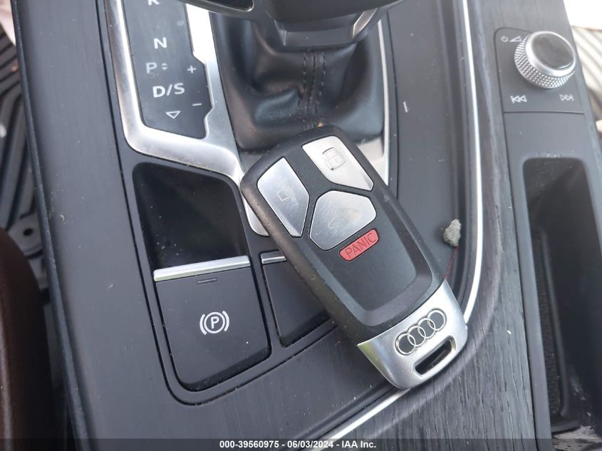 2017 Audi A4 2.0T Premium VIN: WAUENAF4XHN046809 Lot: 39560975